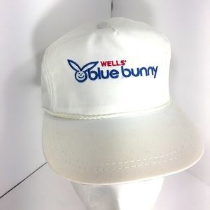 Vintage Wells Blue Bunny Golf Gold Slide Back Hat